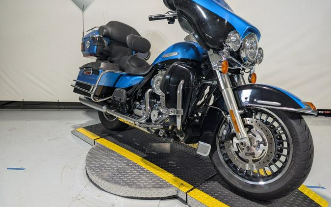 2011 Harley-Davidson® Electra Glide® Ultra Limited Cool Blue Pearl/Vivid Black