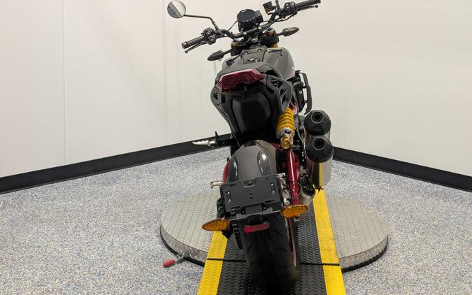 2024 Indian Motorcycle FTR R Carbon