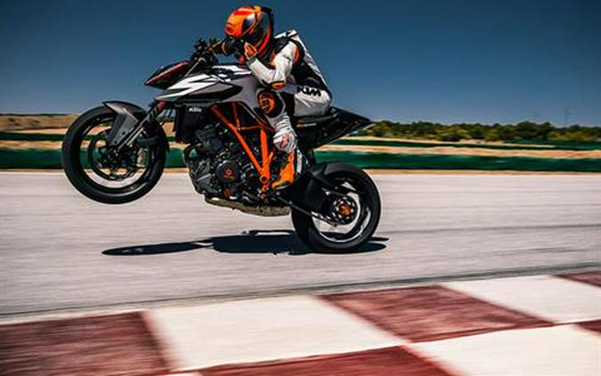 2019 KTM 1290 Super Duke R