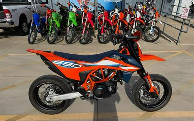 2023 KTM 690 SMC R