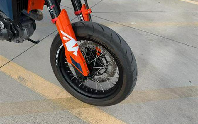 2023 KTM 690 SMC R