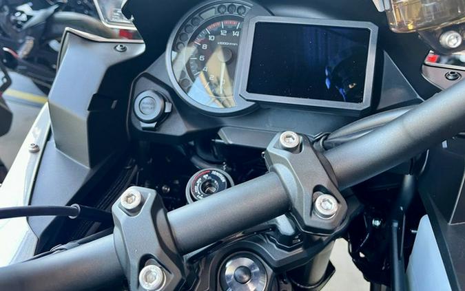 2025 Kawasaki Versys 1100 SE LT ABS