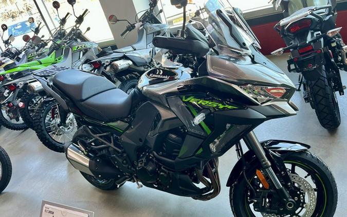 2025 Kawasaki Versys 1100 SE LT ABS