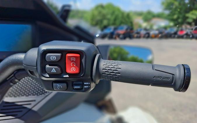 2025 Can-Am Spyder RT Sea-to-Sky