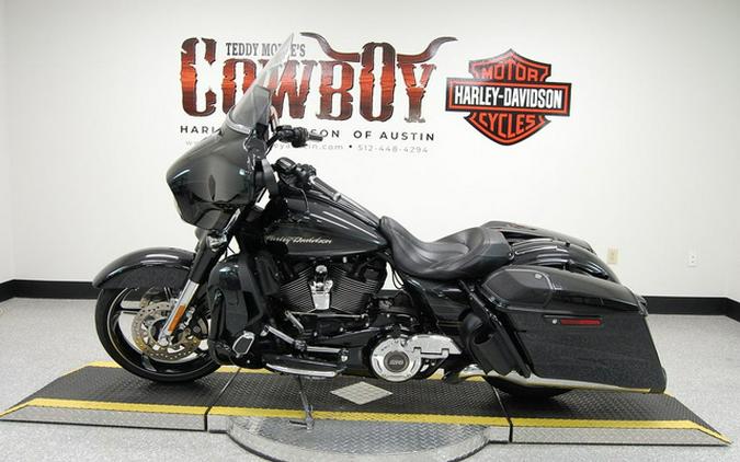 2017 Harley-Davidson FLHXSE - CVO Street Glide