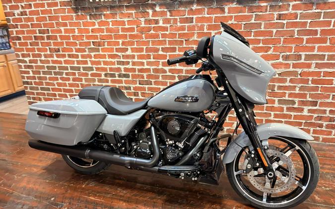 2026 Harley-Davidson Street Glide FLHX