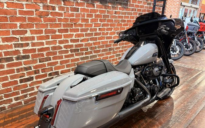 2026 Harley-Davidson Street Glide FLHX