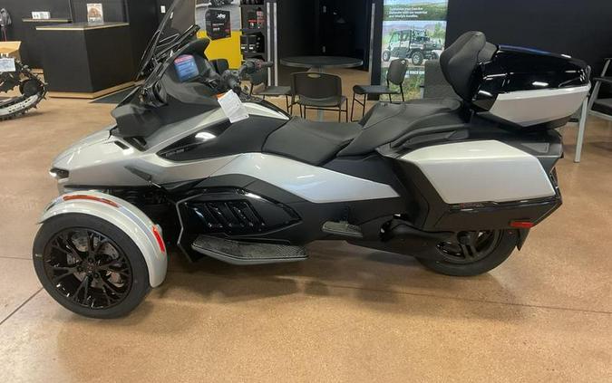 2024 Can-Am® Spyder RT Limited Dark Wheels