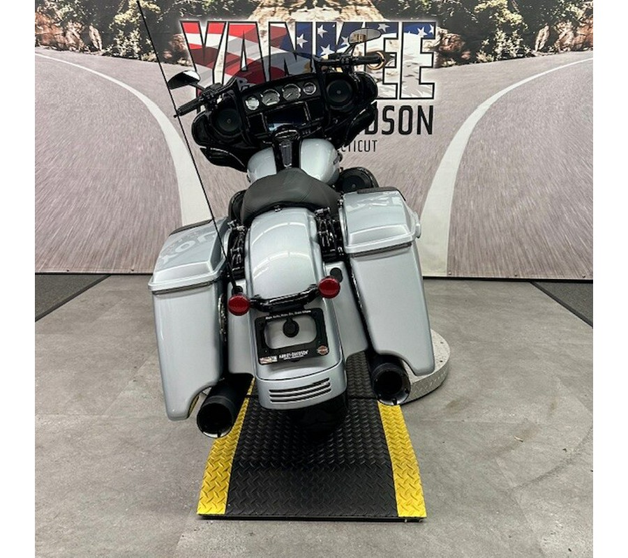 2019 FLHXS Street Glide Special