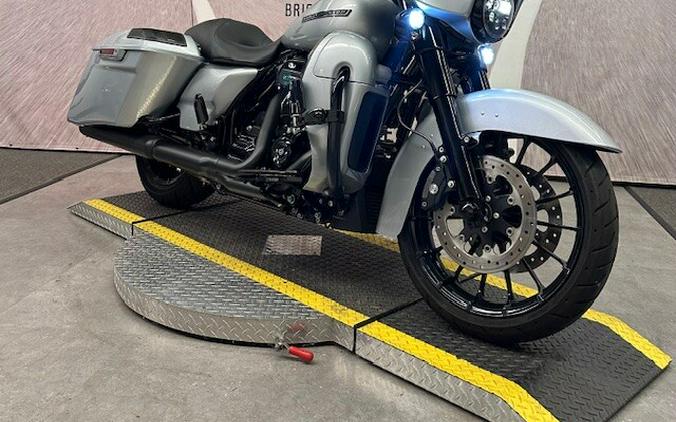 2019 FLHXS Street Glide Special