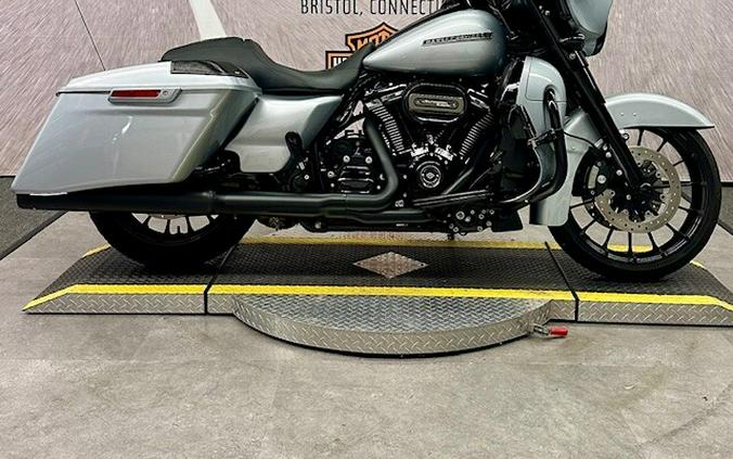 2019 FLHXS Street Glide Special