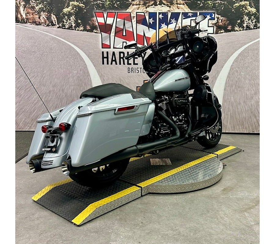 2019 FLHXS Street Glide Special