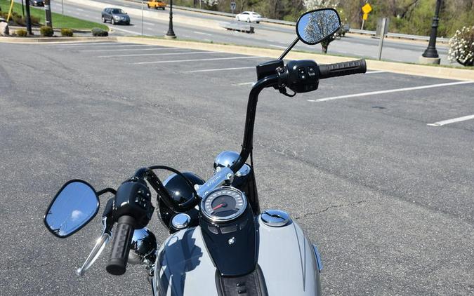 2026 Harley-Davidson® FLHC - Heritage Classic
