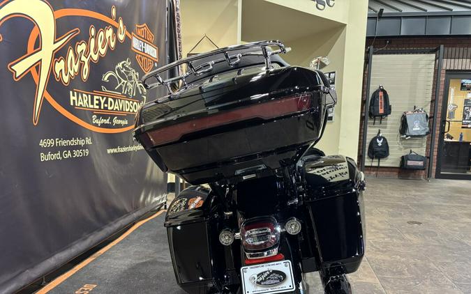 2026 Harley-Davidson® Road Glide Limited Vivid Black Chrome Trim