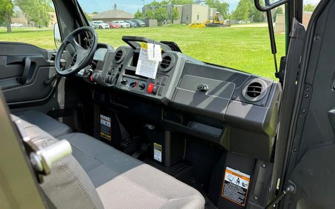 2026 Gator™ XUV845M HVAC Cab - John Deere