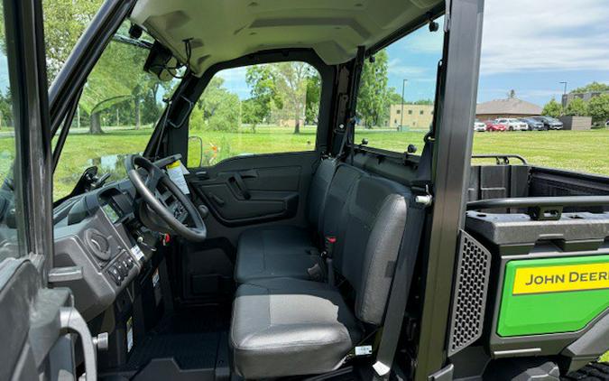 2026 Gator™ XUV845M HVAC Cab - John Deere