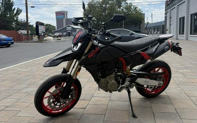 2027 Ducati Hypermotard 698 Mono Nera
