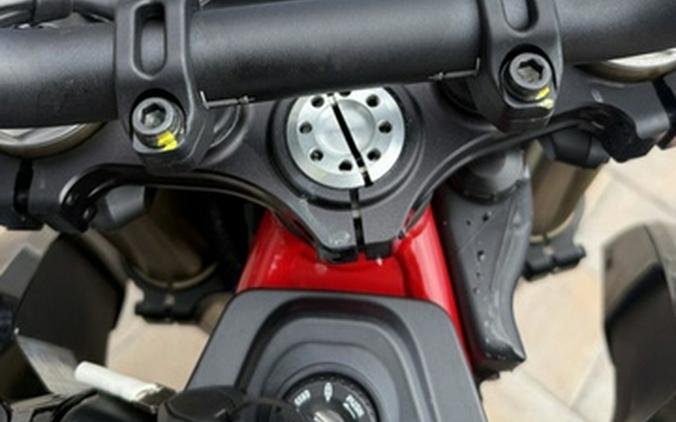 2027 Ducati Hypermotard 698 Mono Nera