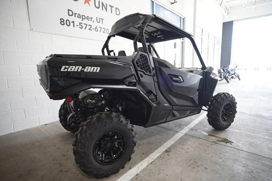 2023 Can-Am® Commander XT 700