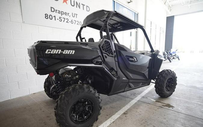 2023 Can-Am® Commander XT 700