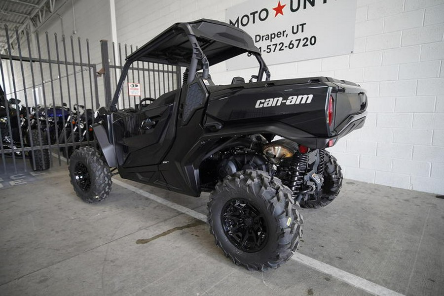 2023 Can-Am® Commander XT 700