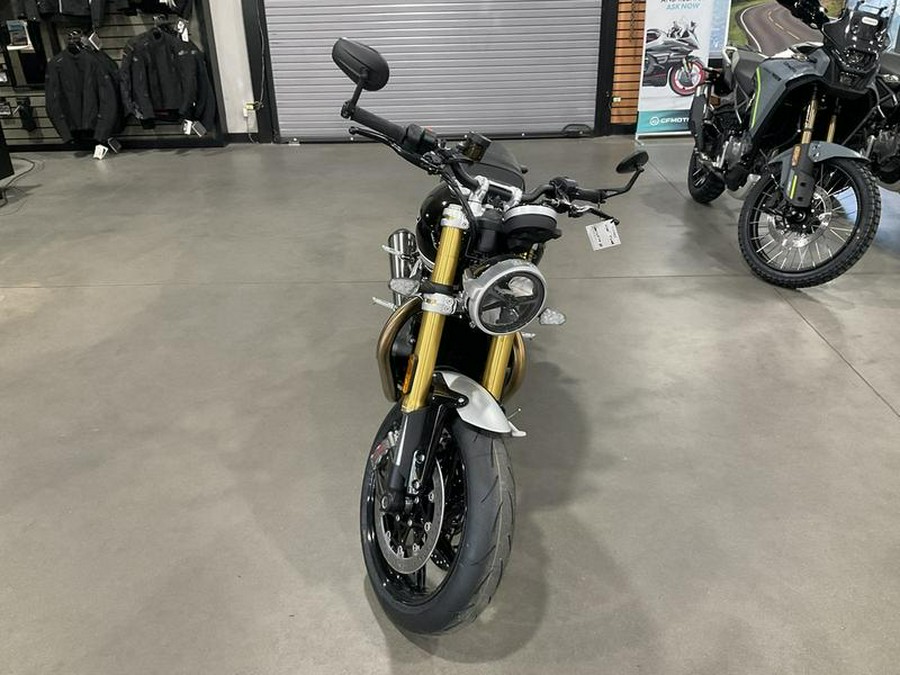 2025 Triumph Speed Twin 1200 RS Sapphire Black
