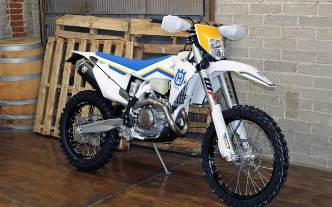 2023 Husqvarna FE 450 First Look [6 Fast Facts – New Model]