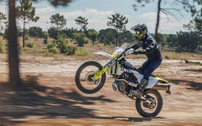 2024 Husqvarna Motorcycles 701 ENDURO