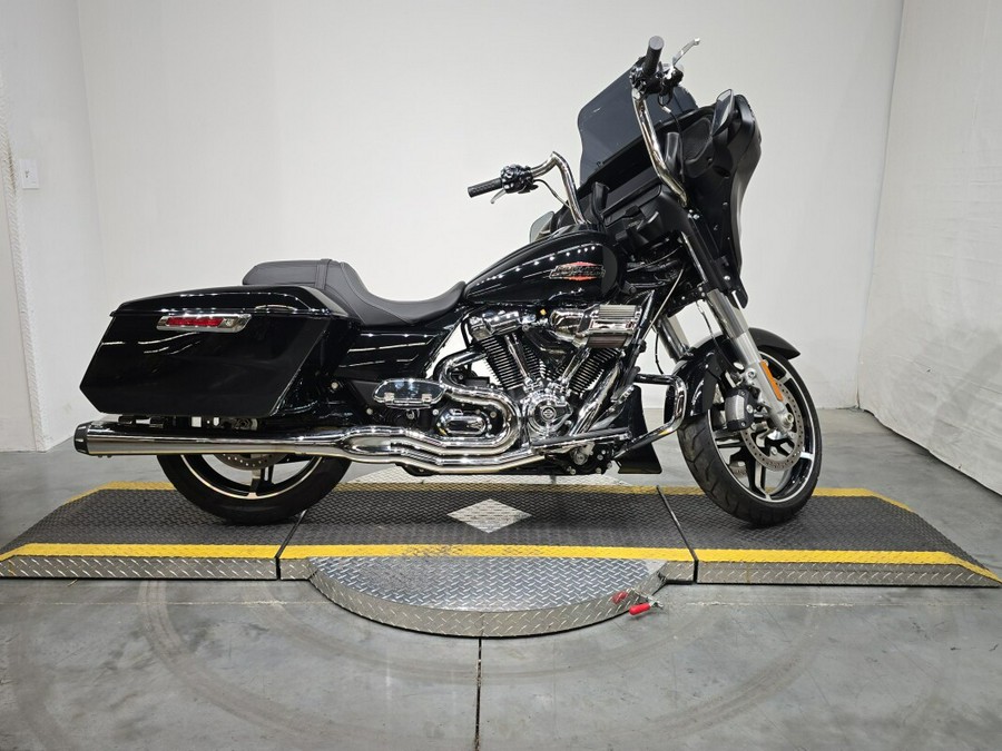 FLHX 2024 Street Glide®