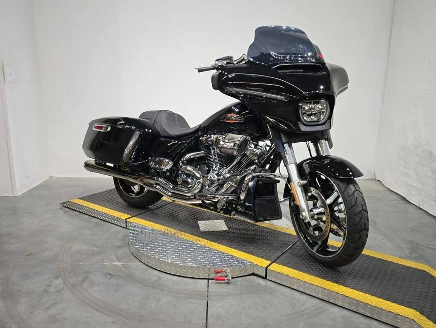FLHX 2024 Street Glide®