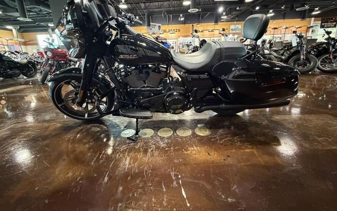 2025 Harley-Davidson Street Glide® Base