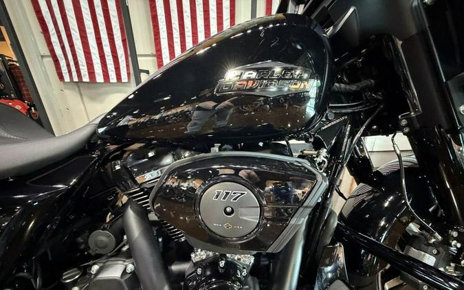 2025 Harley-Davidson Street Glide® Base