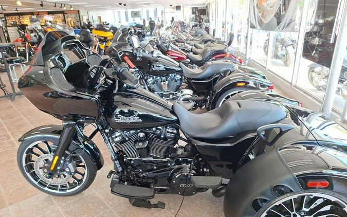 2024 Harley-Davidson® FLTRT - Road Glide® 3