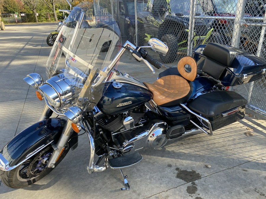 2016 Harley-Davidson® ROAD KING