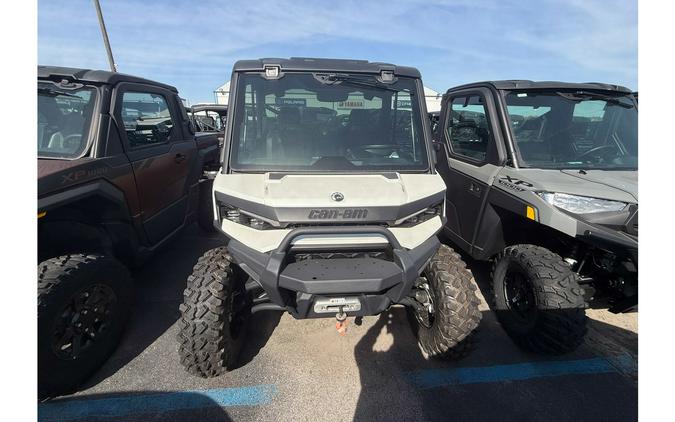 2026 SSV DEF LTD 65 HD11 WH HB 26 - Can-Am