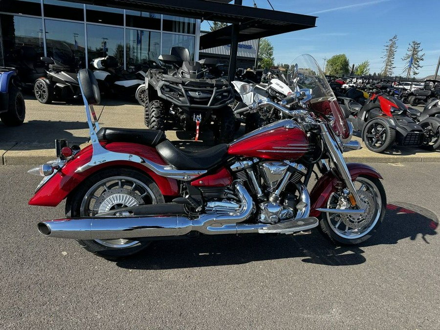 2009 Yamaha Roadliner® S Candy Red w/Flames