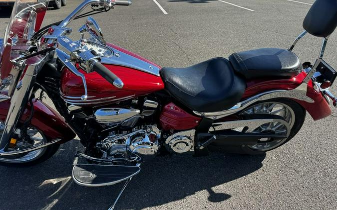 2009 Yamaha Roadliner® S Candy Red w/Flames