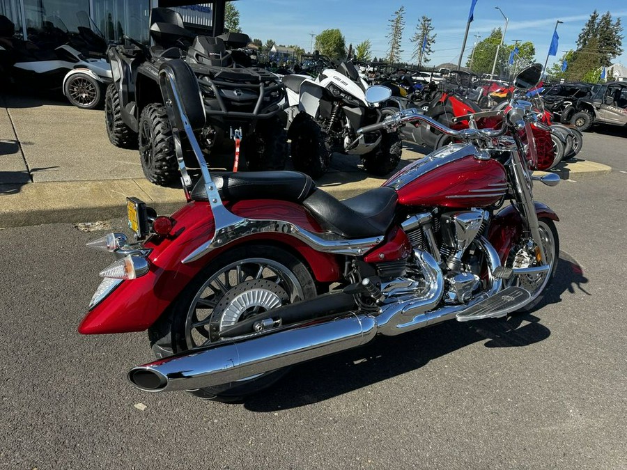 2009 Yamaha Roadliner® S Candy Red w/Flames