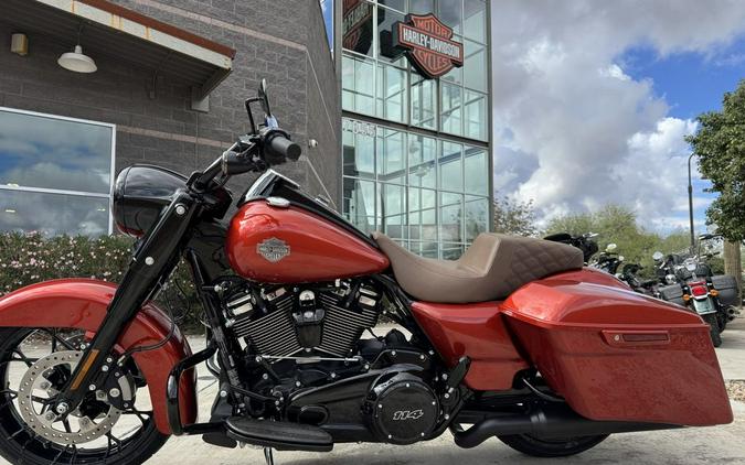 2025 Harley-Davidson® FLHRXS - Road King® Special