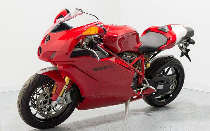 2005 Ducati 749 R