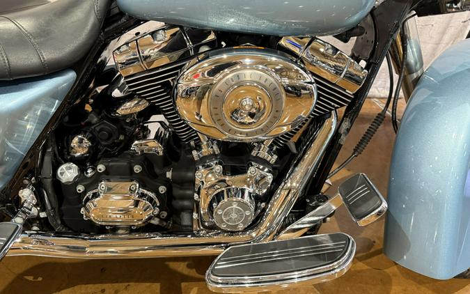 2007 Harley-Davidson® Road King® Custom SUEDE BLUE PRL