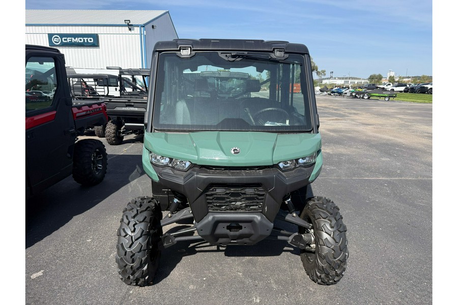 2026 Can-Am SSV DEF MAX DPSCAB 65 HD10 GN 26 DPS_CAB