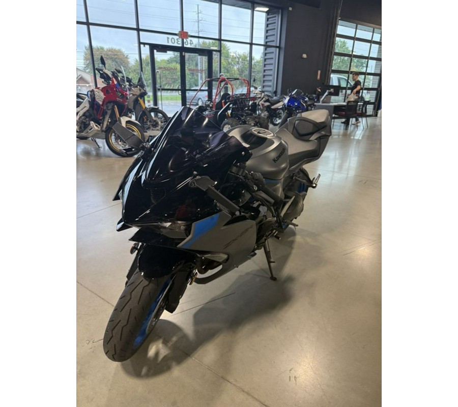 2026 Kawasaki Ninja® ZX™-6R Base
