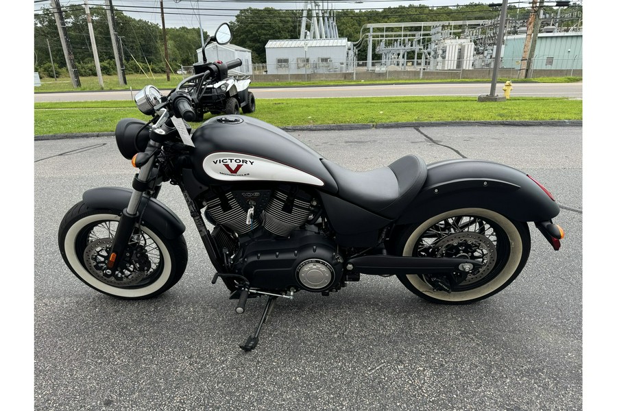 2016 Victory Motorcycles HIGH-BALL