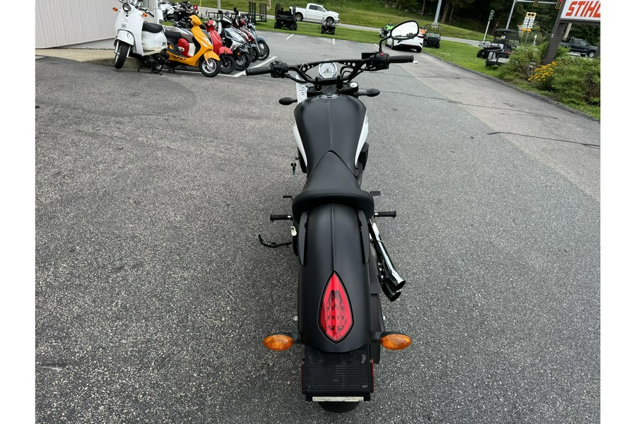 2016 Victory Motorcycles HIGH-BALL