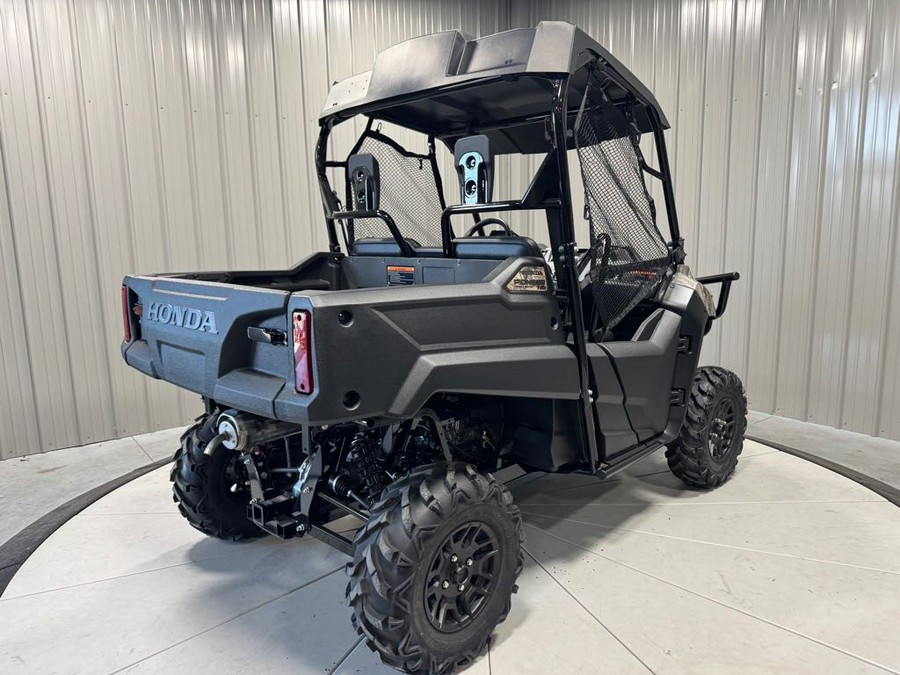 2026 Honda Pioneer 700 Forest WITH SNOW PLOW