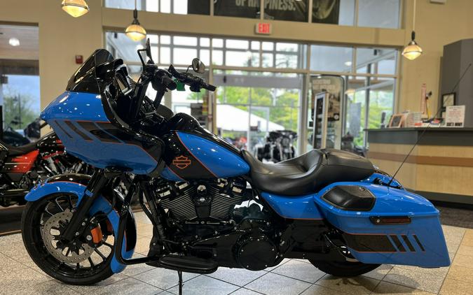 FLTRXS 2018 Road Glide Special