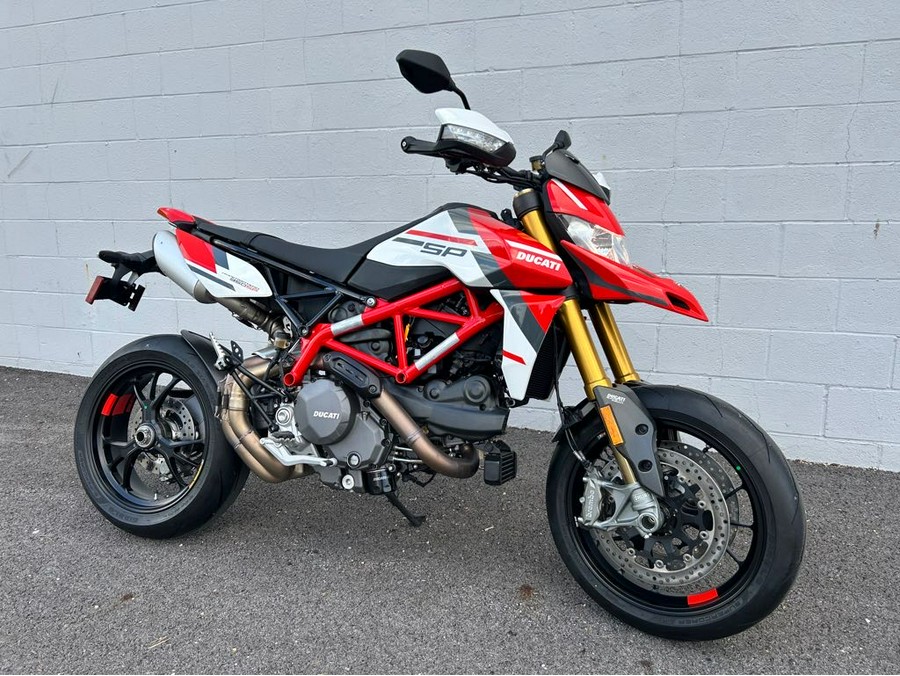 2023 Ducati Hypermotard 950 SP w/ Style Kit