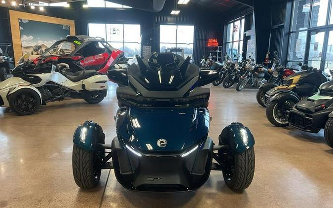 2024 Can-Am® Spyder RT Limited Dark Wheels