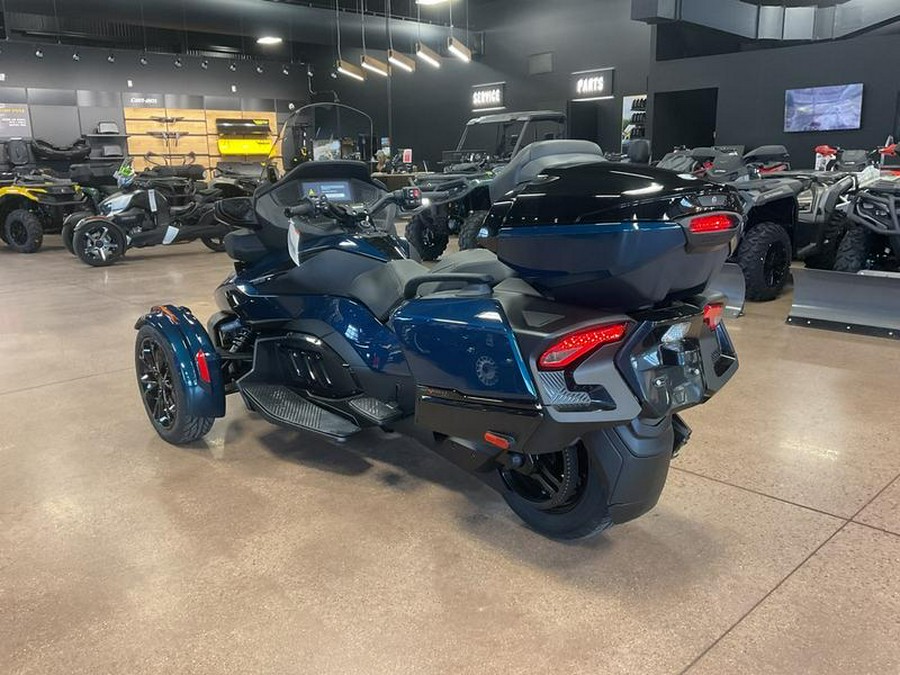 2024 Can-Am® Spyder RT Limited Dark Wheels